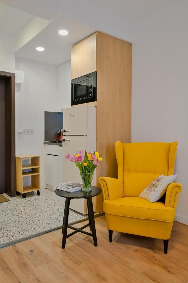 Апартаменты Cosy And Stylish Studio Next To Sofia'S Central Market Hall Экстерьер фото